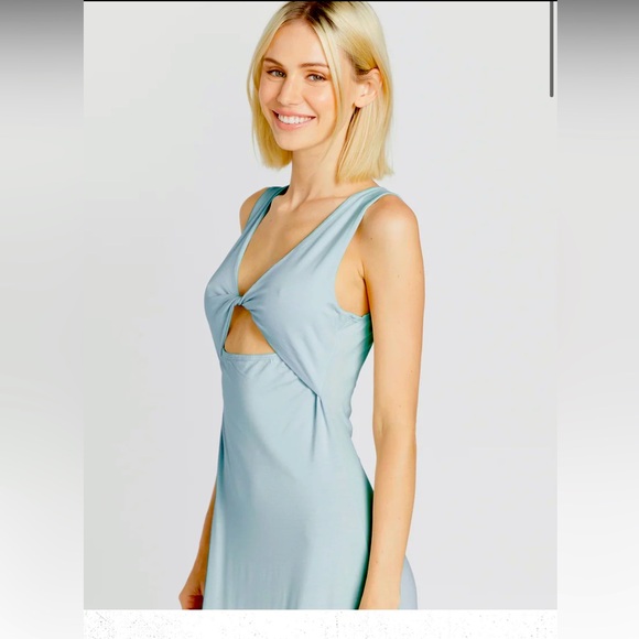 Misty lux dress ๐ cutout spandex cute - Picture 1 of 8